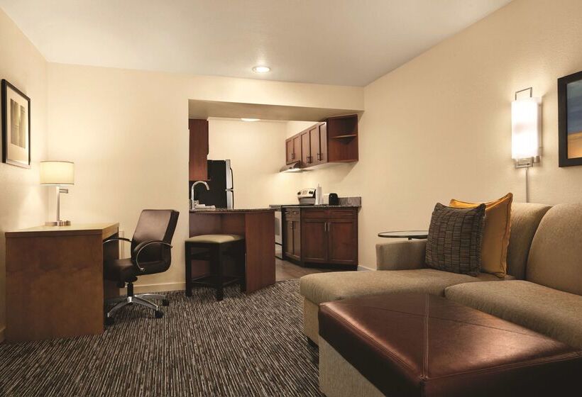 בית מלון כפרי Hyatt House Pleasanton