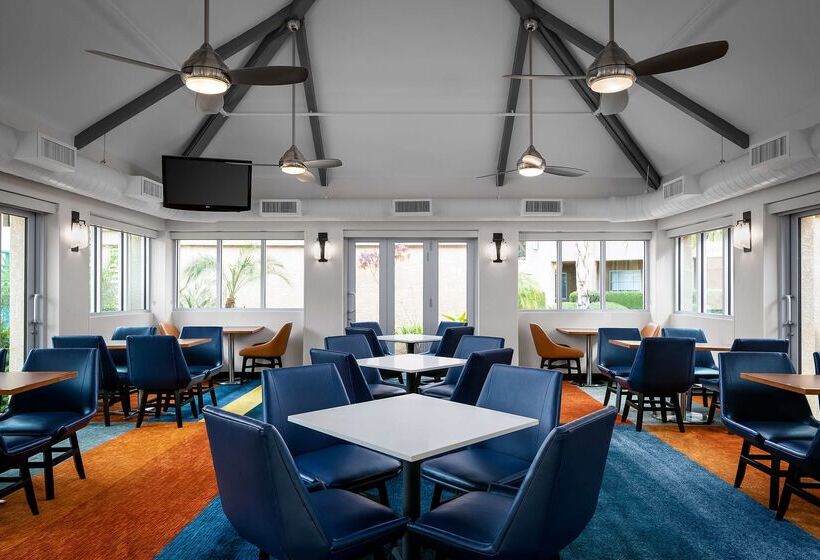 Отель Hyatt House Scottsdale Old Town