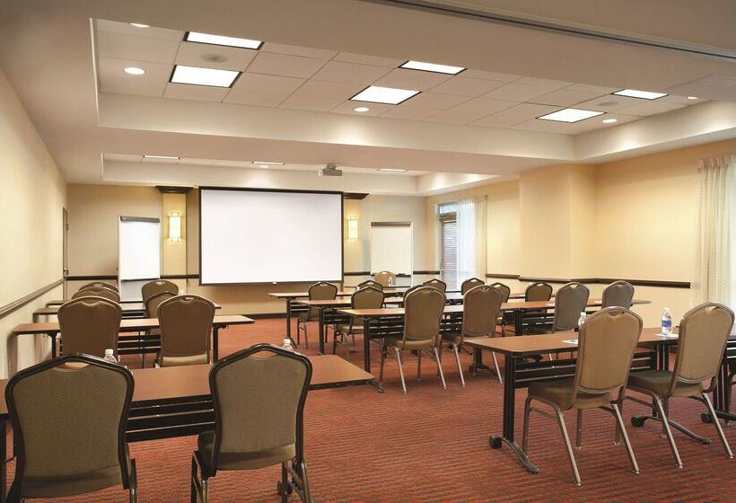 Отель Hyatt Place Atlanta Airport South