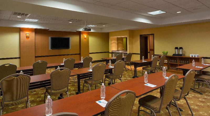 ホテル Hyatt Place Indianapolis Airport