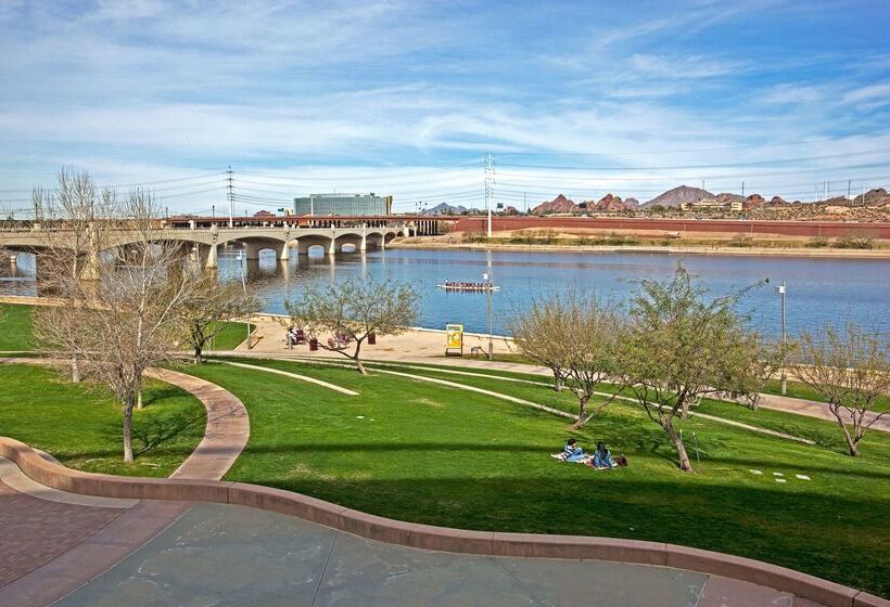Отель Hyatt Place Tempe Phoenix Airport