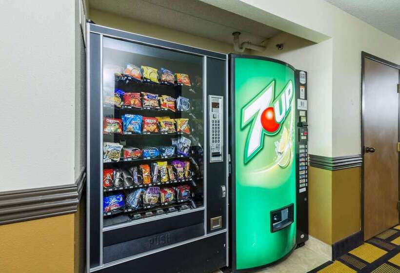 فندق Quality Inn & Suites Arden Hills   Saint Paul North