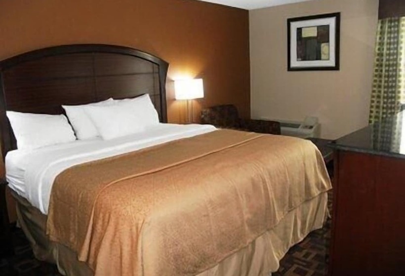فندق Quality Inn & Suites Arden Hills   Saint Paul North