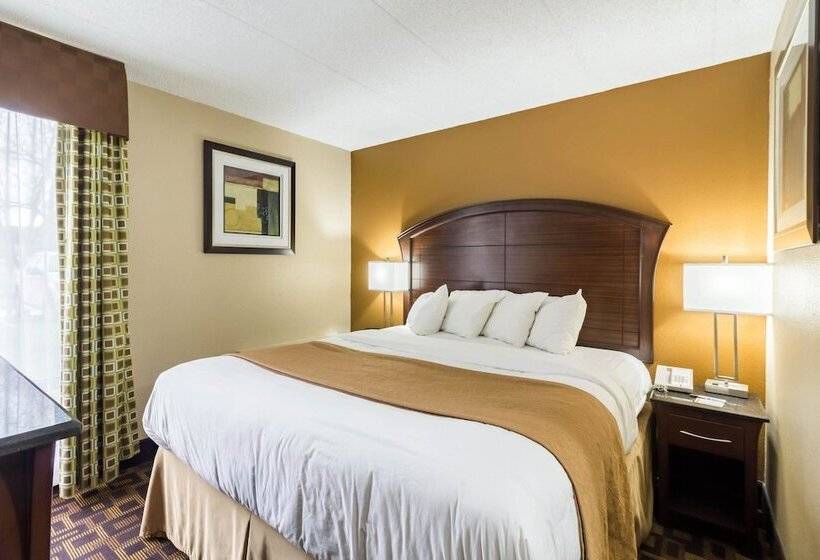 فندق Quality Inn & Suites Arden Hills   Saint Paul North