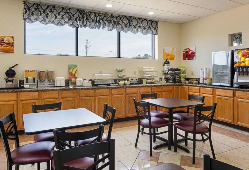 ホテル Quality Inn Chesapeake