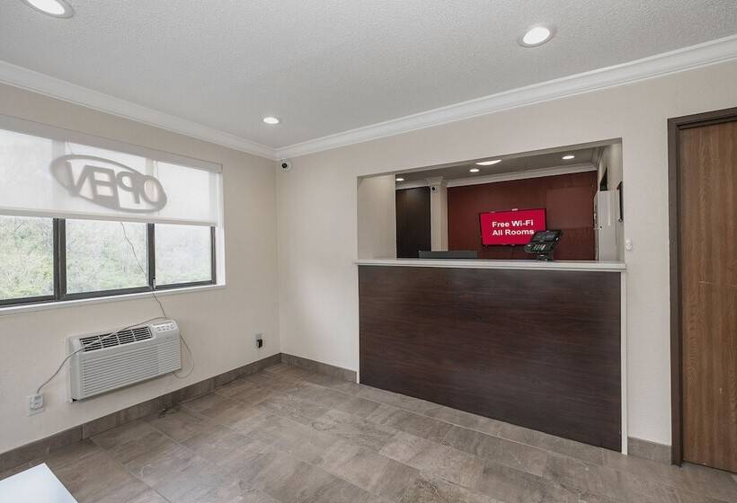 فندق Red Roof Inn Bristol