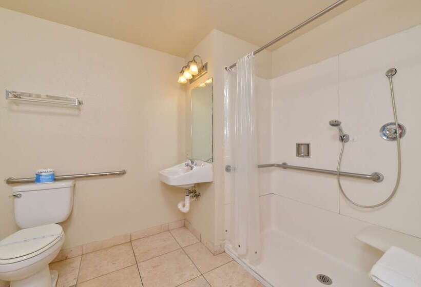 فندق Rodeway Inn Stockton Highway 99