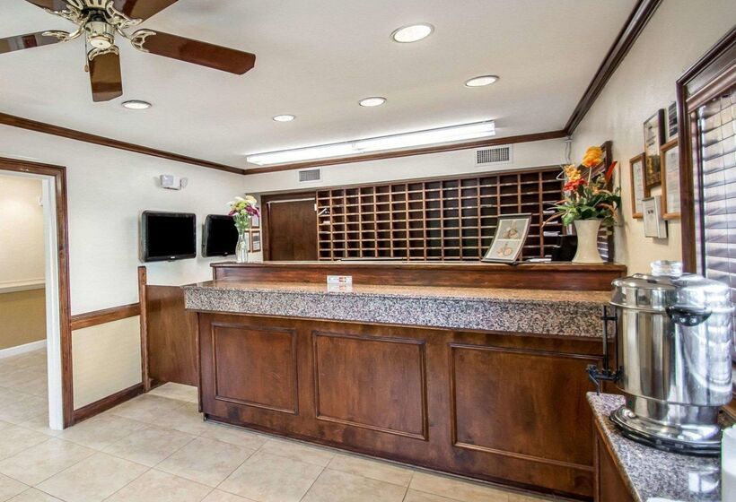 فندق Suburban Studios Melbourne Airport