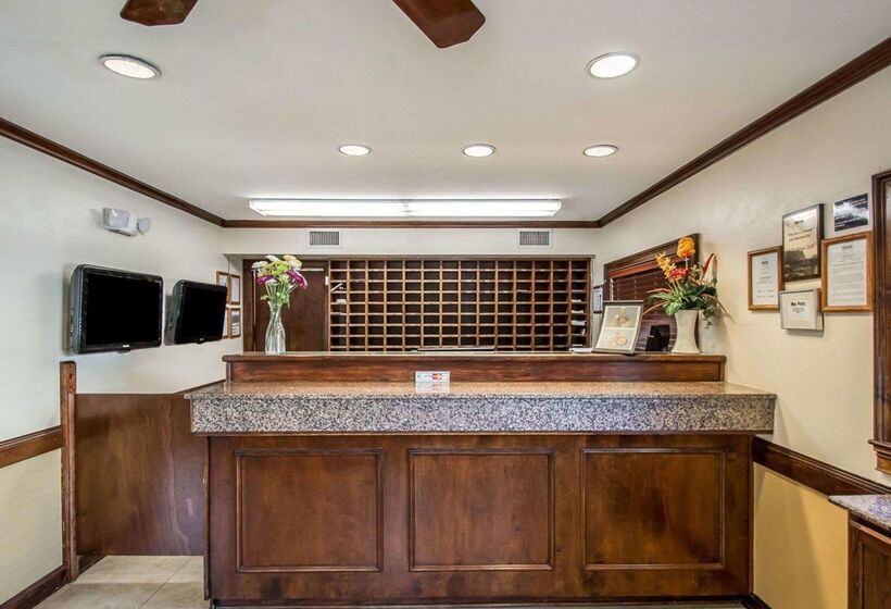 فندق Suburban Studios Melbourne Airport