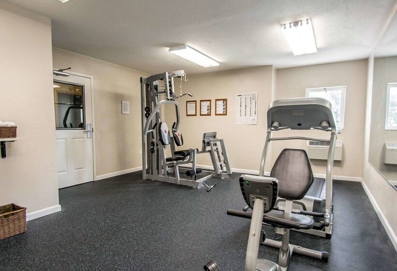 فندق Suburban Studios Melbourne Airport