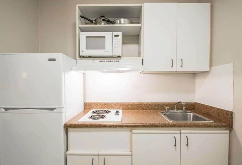 فندق Suburban Studios Melbourne Airport