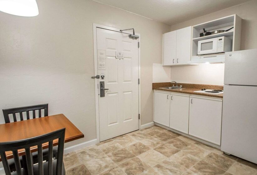 فندق Suburban Studios Melbourne Airport