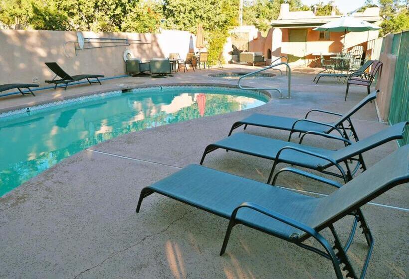 בית מלון כפרי Sugar Loaf Lodge