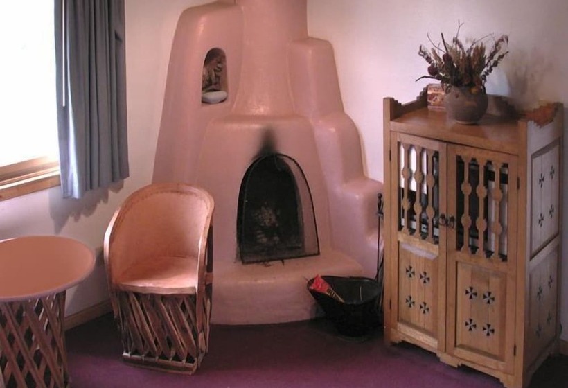 בית מלון כפרי Sun God Lodge