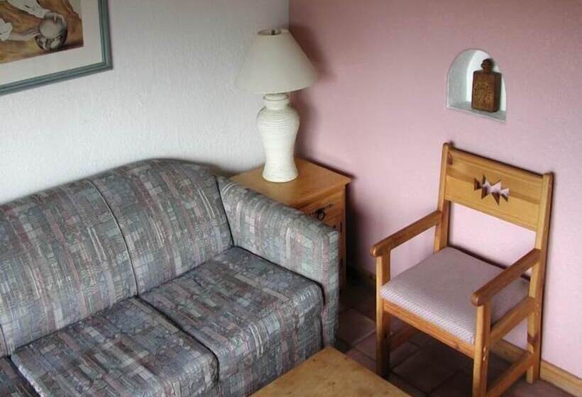 בית מלון כפרי Sun God Lodge