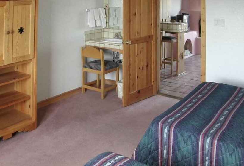 בית מלון כפרי Sun God Lodge