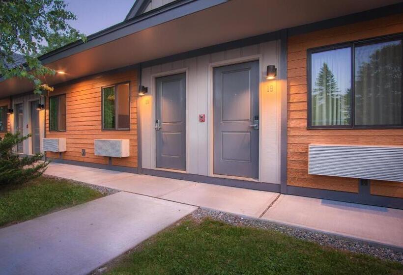 هتل Sun & Ski Inn And Suites