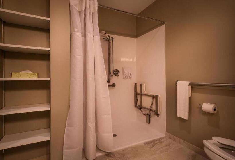 هتل Sun & Ski Inn And Suites