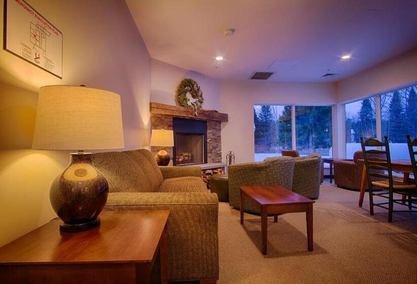 هتل Sun & Ski Inn And Suites