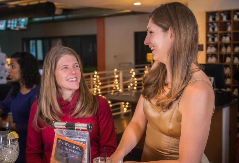 هتل Sun & Ski Inn And Suites