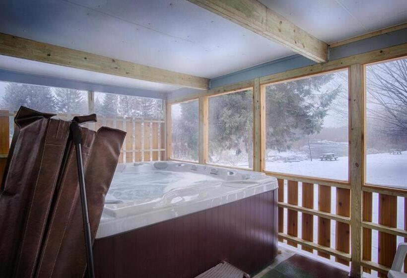 هتل Sun & Ski Inn And Suites