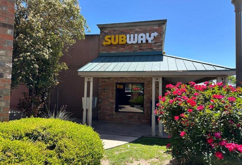 호텔 Sunset Inn And Suites