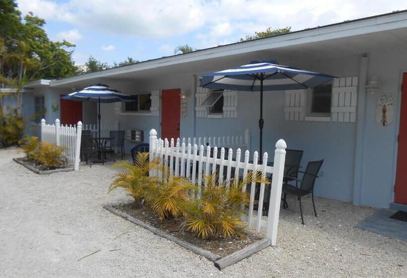 فندق Sunshine Island Inn   Adults Only