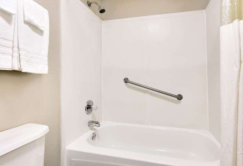 فندق Super 8 By Wyndham Athens