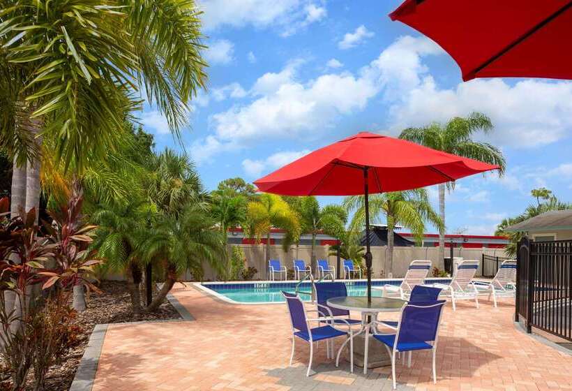 ホテル Super 8 By Wyndham Bradenton Sarasota Area