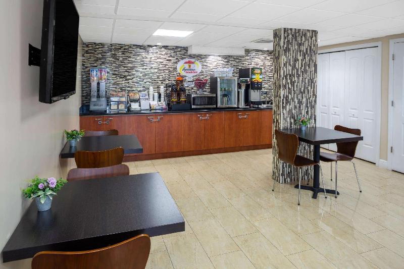 ホテル Super 8 By Wyndham Bradenton Sarasota Area