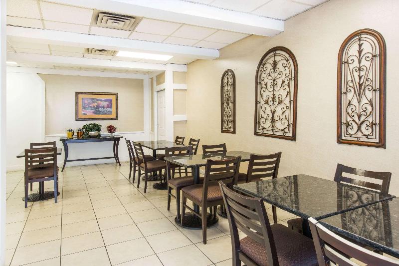 בית מלון כפרי Super 8 By Wyndham Caryville Tn