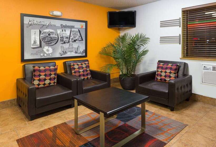 酒店 Super 8 By Wyndham Dubuque