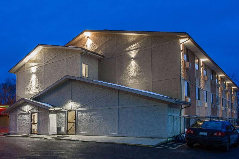 酒店 Super 8 By Wyndham Dubuque