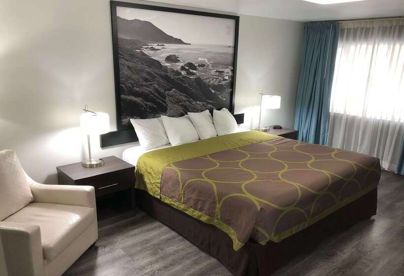 فندق Super 8 By Wyndham Eureka