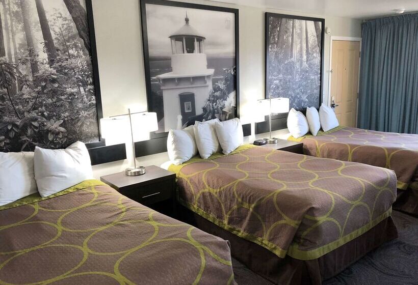 فندق Super 8 By Wyndham Eureka