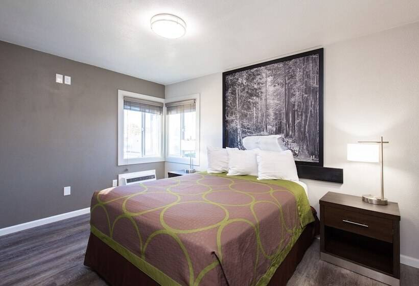 فندق Super 8 By Wyndham Eureka