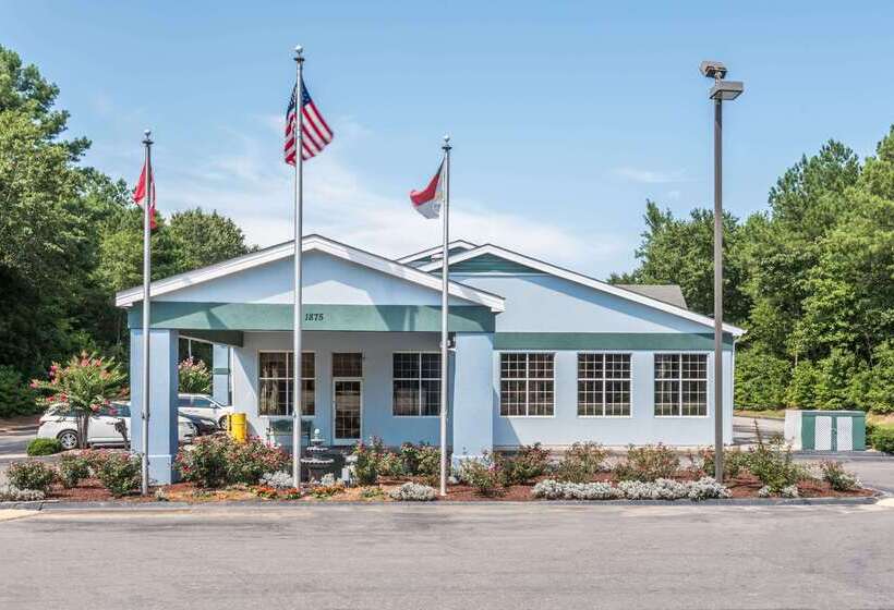 בית מלון כפרי Super 8 By Wyndham Fayetteville