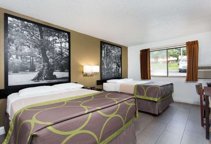 酒店 Super 8 By Wyndham Greensboro/coliseum/conv