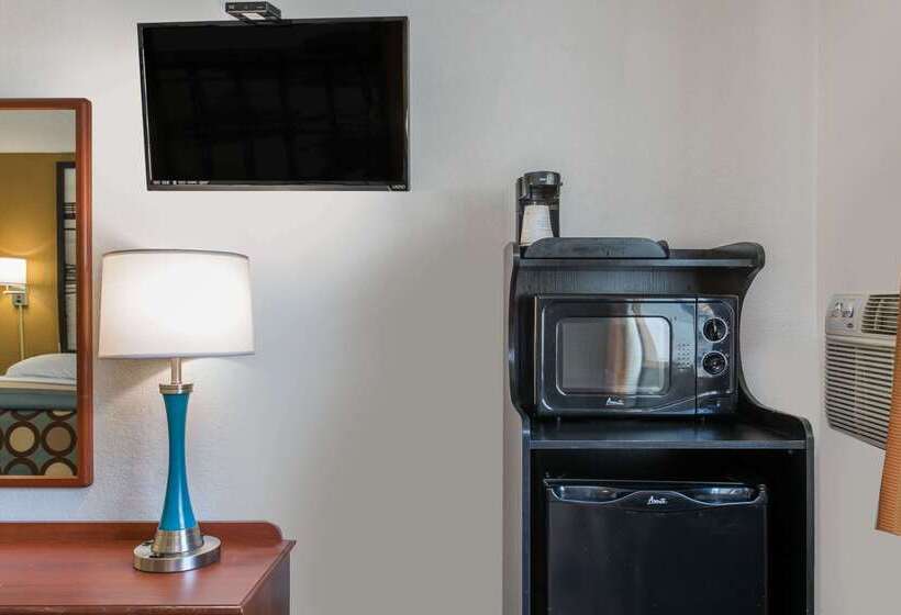 酒店 Super 8 By Wyndham Greensboro/coliseum/conv