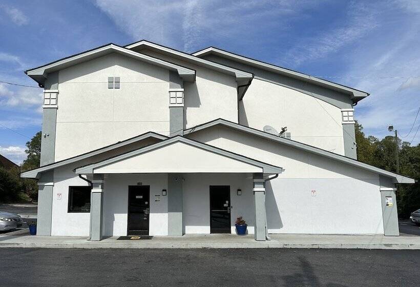 酒店 Super 8 By Wyndham Greensboro/coliseum/conv