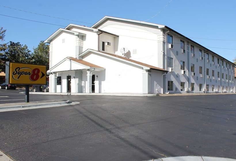 酒店 Super 8 By Wyndham Greensboro/coliseum/conv