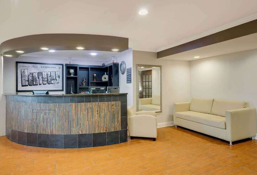 בית מלון כפרי Super 8 By Wyndham Lexington Hamburg Area