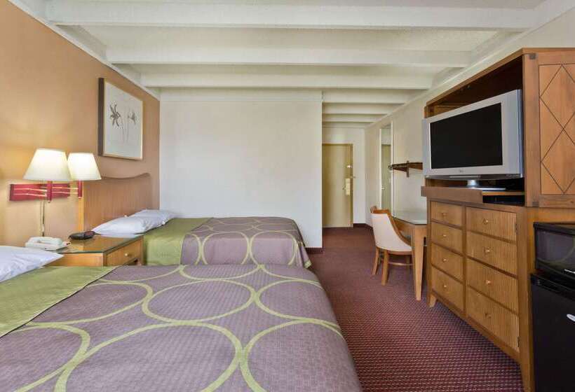 فندق Super 8 By Wyndham Melbourne