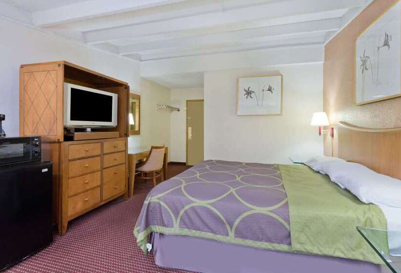 فندق Super 8 By Wyndham Melbourne