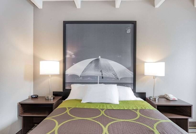 فندق Super 8 By Wyndham Melbourne