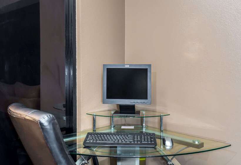 هتل Super 8 By Wyndham Mesa Gilbert