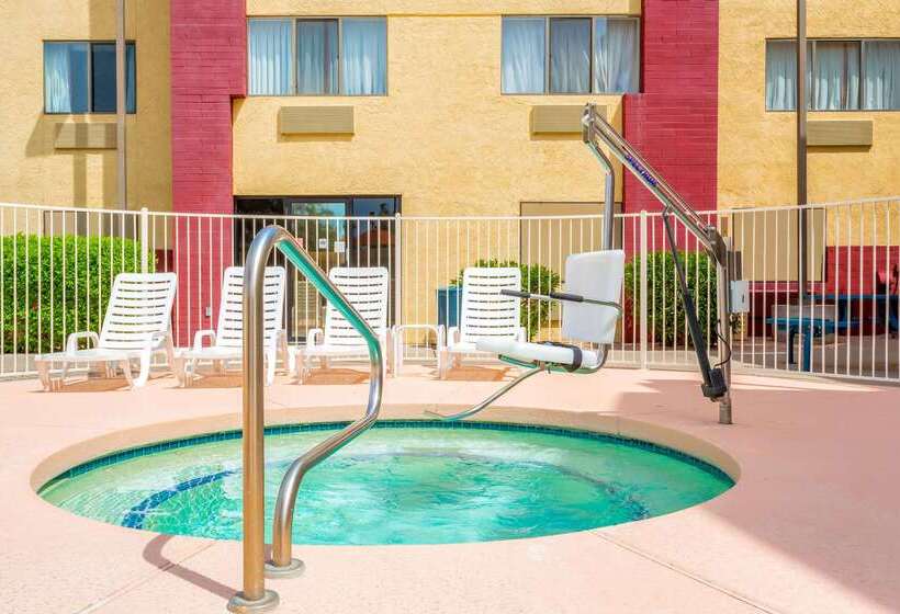 هتل Super 8 By Wyndham Mesa Gilbert