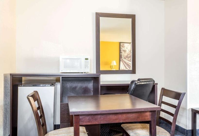 هتل Super 8 By Wyndham Mesa Gilbert