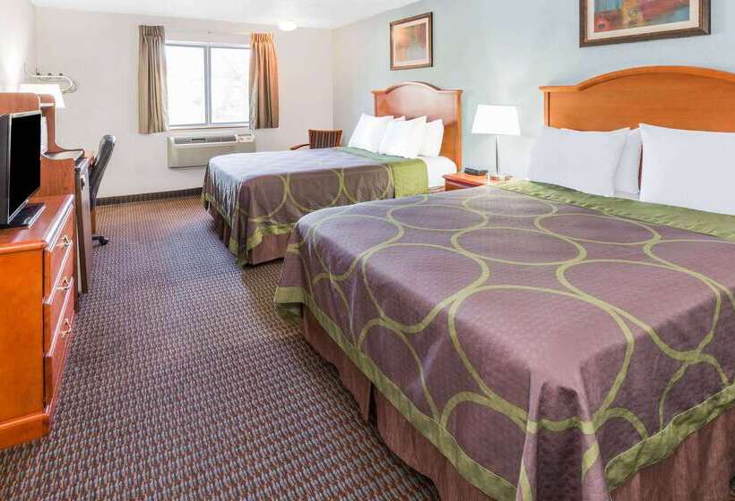 فندق Super 8 By Wyndham Roseburg