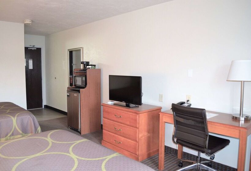 فندق Super 8 By Wyndham Roseburg